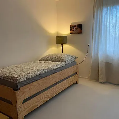 Rose-ruhige In Wien Nähe Apartment Ottensheim